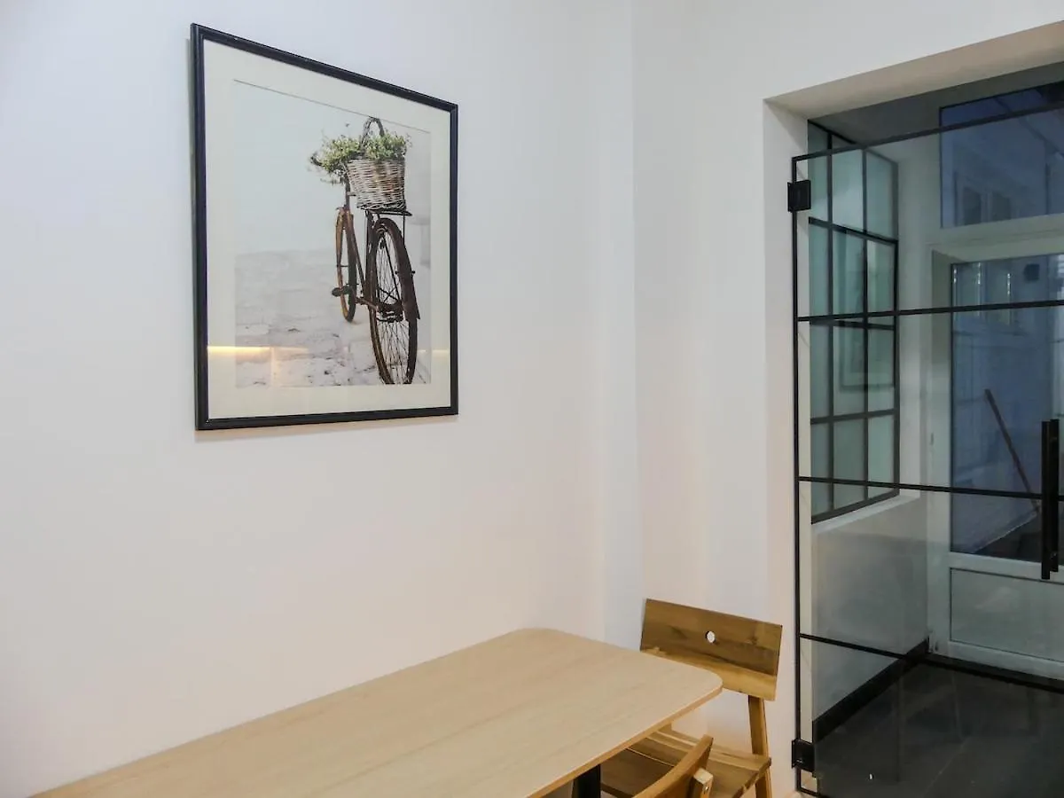 Cosy Appartement Met Tuin In Centrum Antwerpen Gratis Parking Free Parking! Антверпен